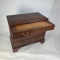 Small Chippendale period mahogany Chest of Drawers