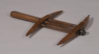 S/5903 Antique Treen 19th Century Fruitwood and Oak Fisherman's Revolving Line Winder