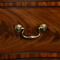 mahogany three-drawer serpentine chest of drawers, attributed to Henry Hill