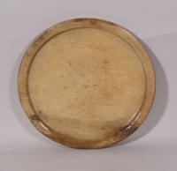 S/6011 Antique Treen Early 19th Century Circular Sycamore Platter