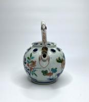 Imari porcelain sake ewer, Arita, Japan, circa 1700. Edo Period